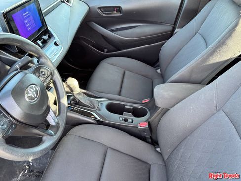 Certified 2025 Toyota Corolla LE FWD image 21