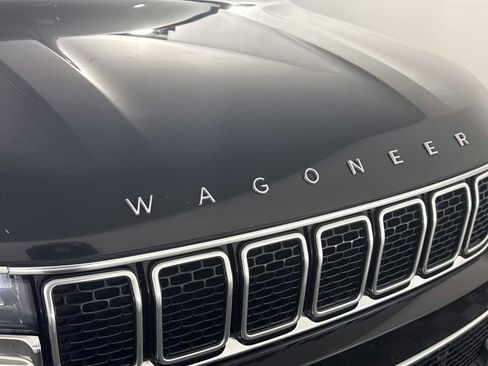 Used 2024 Jeep Wagoneer L Series II w/ Flexible Seating Group image 13