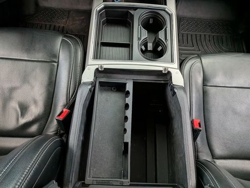 Certified 2019 Ford F250 Lariat w/ Chrome Package image 39