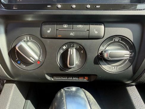 Used 2012 Volkswagen Jetta SE image 27