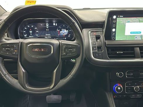 Used 2022 GMC Yukon XL AT4 image 10