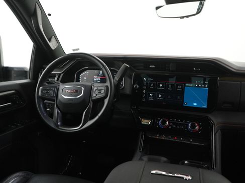 Used 2024 GMC Sierra 2500 AT4 w/ AT4 Premium Plus Package AWD/4WD image 14