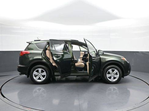 Used 2013 Toyota RAV4 XLE AWD/4WD image 41