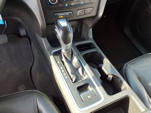 Used 2018 Ford Escape SEL image 10