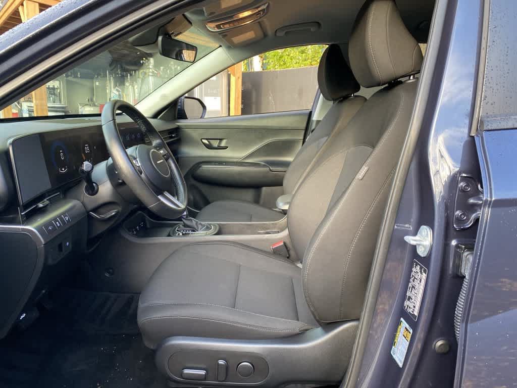 Used 2025 Hyundai Kona SEL FWD image 12