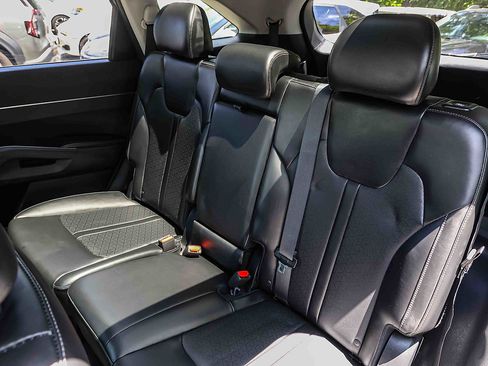 Certified 2023 Kia Sorento S w/ Panoramic Sunroof Package AWD/4WD image 20