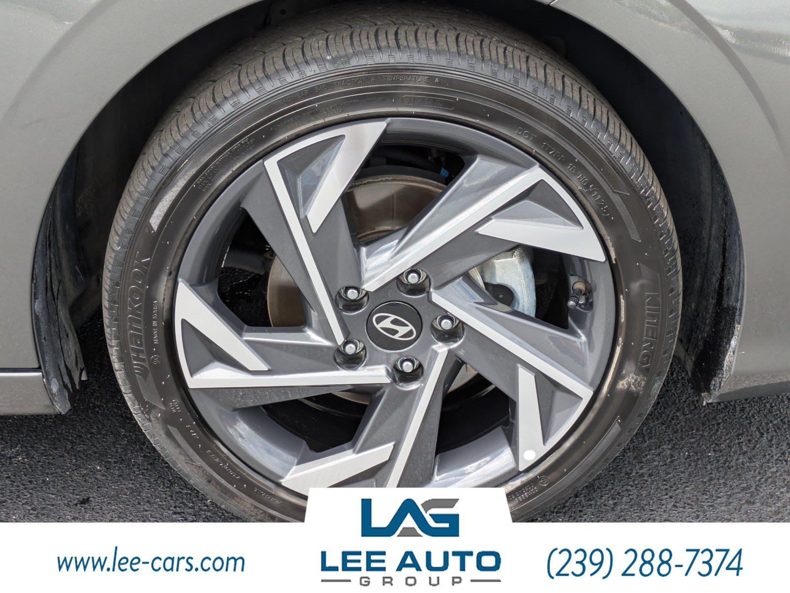 Used 2025 Hyundai Elantra Limited FWD image 9