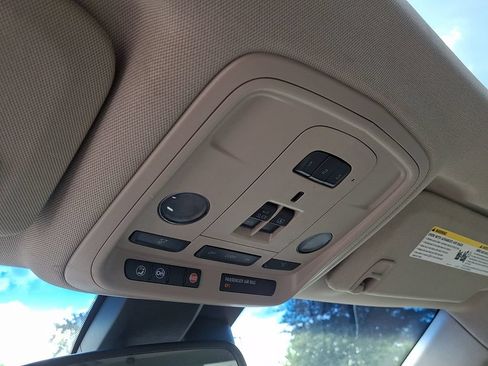 Used 2013 Cadillac XTS Premium AWD/4WD image 26