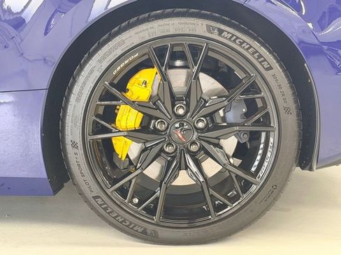 Used 2025 Chevrolet Corvette Stingray w/ Z51 Performance Package image 21