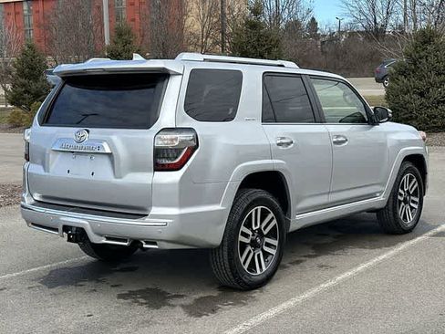 Used 2019 Toyota 4Runner Limited AWD/4WD image 33