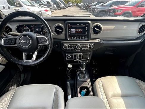 Used 2022 Jeep Wrangler Unlimited Sahara image 16