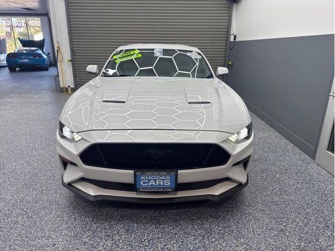 Used 2019 Ford Mustang GT w/ Equipment Group 301A RWD image 7