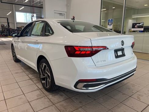Used 2024 Volkswagen Jetta SEL FWD image 6