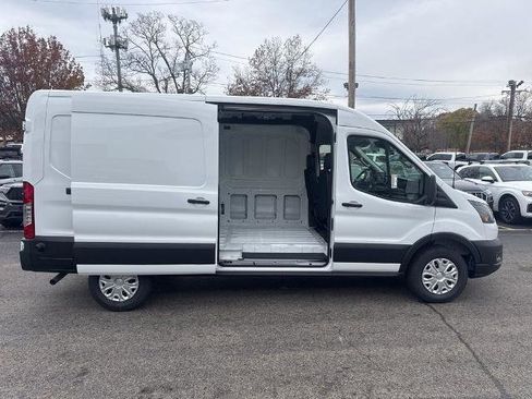 New 2026 Ford Transit 250 148 Medium Roof w/ Exterior Upgrade Package RWD image 5
