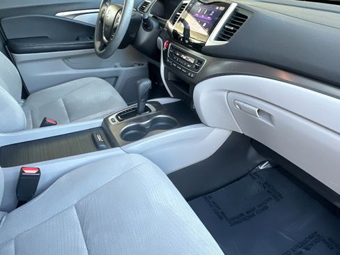 Used 2017 Honda Pilot EX image 17