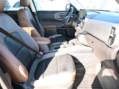 Used 2024 Ford Bronco Sport Outer Banks image 18