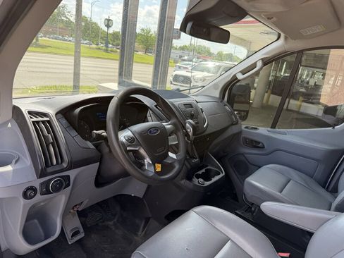 Used 2017 Ford Transit 250 148 Low Roof RWD image 11