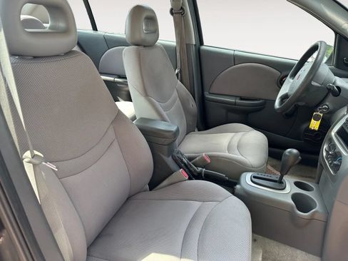 Used 2004 Saturn ION Level 2 FWD image 9