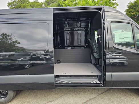 New 2025 Mercedes-Benz Sprinter 3500 image 12