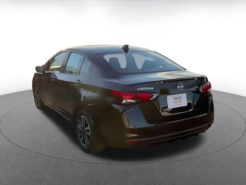 Used 2025 Nissan Versa SV image 11