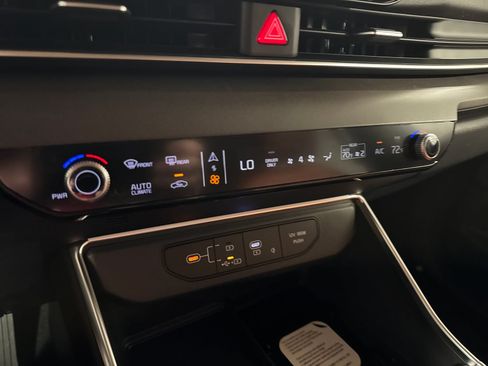 New 2026 Kia Carnival EX FWD image 20