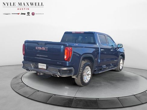 Used 2021 GMC Sierra 1500 SLT w/ X31 Off-Road Package AWD/4WD image 16
