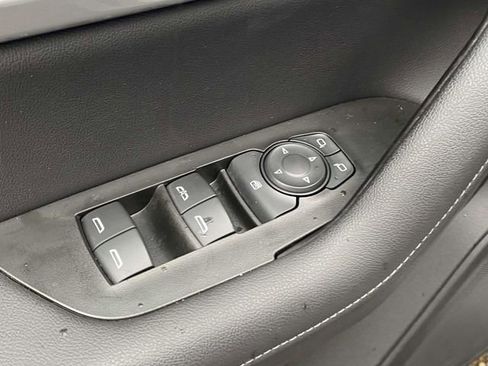 Used 2022 Chevrolet Blazer LT image 15