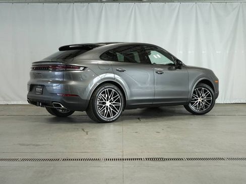 Used 2025 Porsche Cayenne Coupe image 7