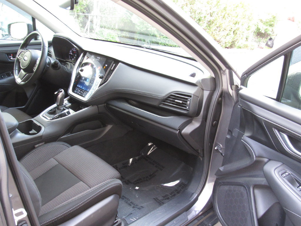 Used 2024 Subaru Outback Premium AWD/4WD image 17