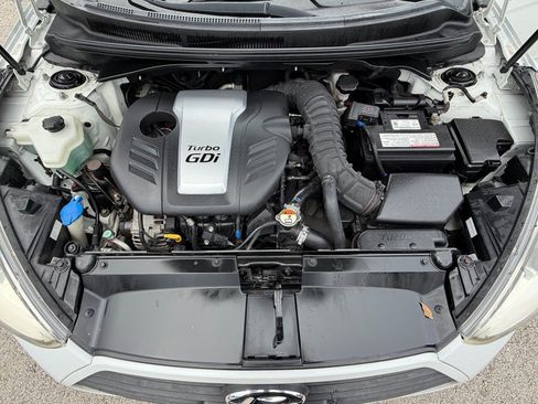 Used 2015 Hyundai Veloster Turbo w/ Option Group 04 FWD image 18