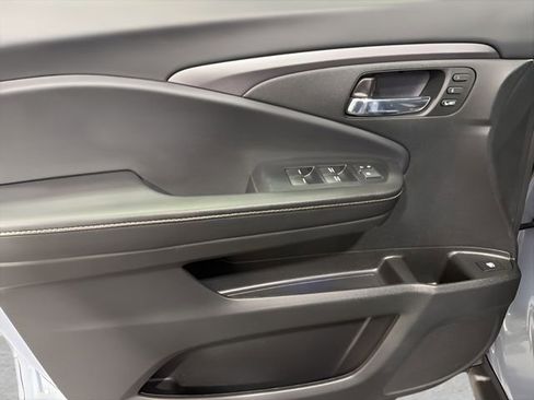 Used 2022 Honda Ridgeline RTL-E image 9