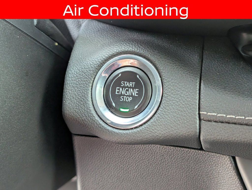Used 2023 Buick Envision Preferred FWD image 21