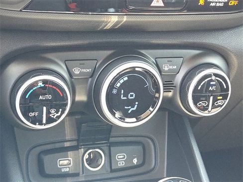 New 2025 Hyundai Venue Limited image 20