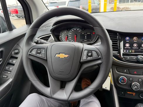 Used 2022 Chevrolet Trax LS w/ Tint and Cruise Package image 33