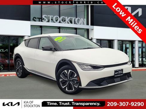 Used 2024 Kia EV6 Light RWD image 1