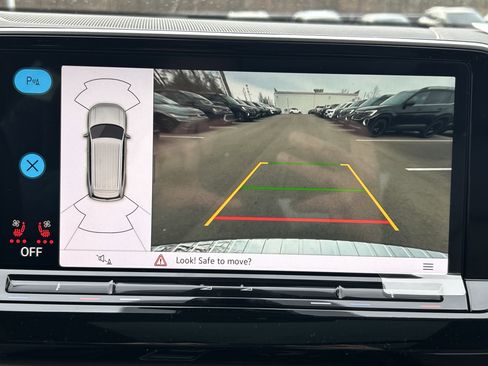 New 2026 Volkswagen Atlas SEL image 14