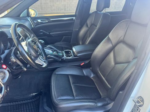 Used 2016 Porsche Cayenne Diesel AWD/4WD image 12