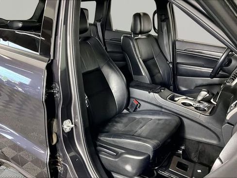 Used 2018 Jeep Grand Cherokee Altitude image 26