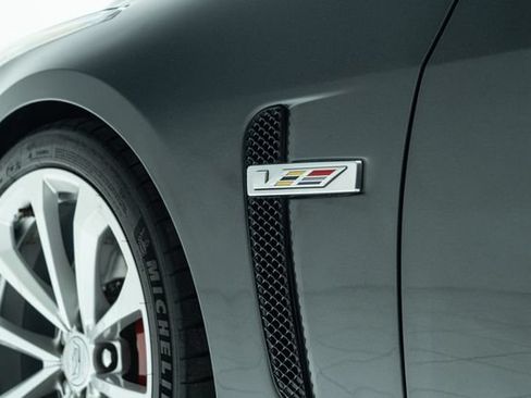 Used 2018 Cadillac CTS V w/ Carbon Fiber Package RWD image 21