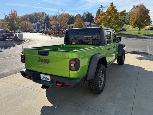New 2025 Jeep Gladiator Mojave w/ Convenience Group image 8