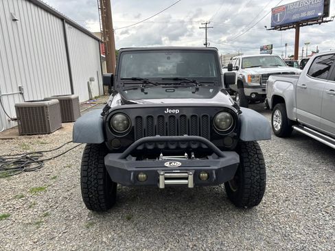 Used 2015 Jeep Wrangler Rubicon w/ Trailer Tow Group AWD/4WD image 2