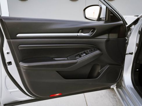 Used 2019 Nissan Altima 2.5 SL image 14