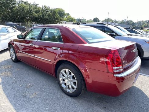 Used 2008 Chrysler 300 C w/ Navigation & Sound Group II RWD image 5