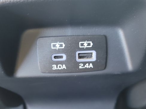 Used 2024 Subaru Crosstrek 2.0i Premium image 16