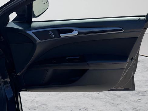 Used 2014 Ford Fusion SE image 30