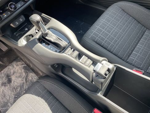 New 2026 Honda HR-V LX image 9
