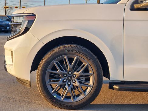 New 2026 Ford Expedition Max Platinum w/ Stealth Appearance Package AWD/4WD image 9