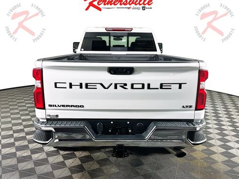Used 2020 Chevrolet Silverado 2500 LTZ w/ LTZ Plus Package image 6