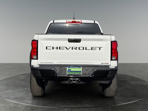 Used 2024 Chevrolet Colorado ZR2 w/ ZR2 Convenience Package III AWD/4WD image 9