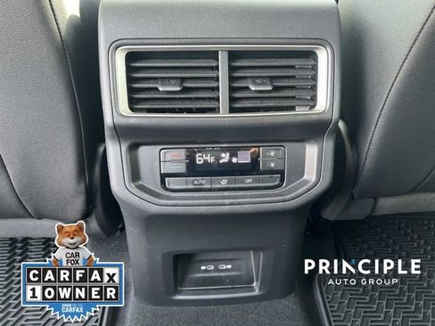 Used 2024 Volkswagen Atlas SE image 30